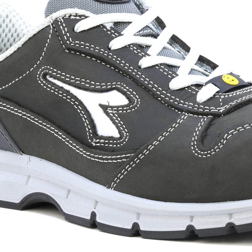 részlet DIADORA Run Low S3 šedá pánská pracovní obuv