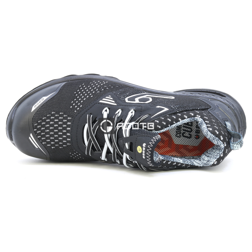 részlet BASE London S1P AirTech outsole antistress munkavédelmi cipő