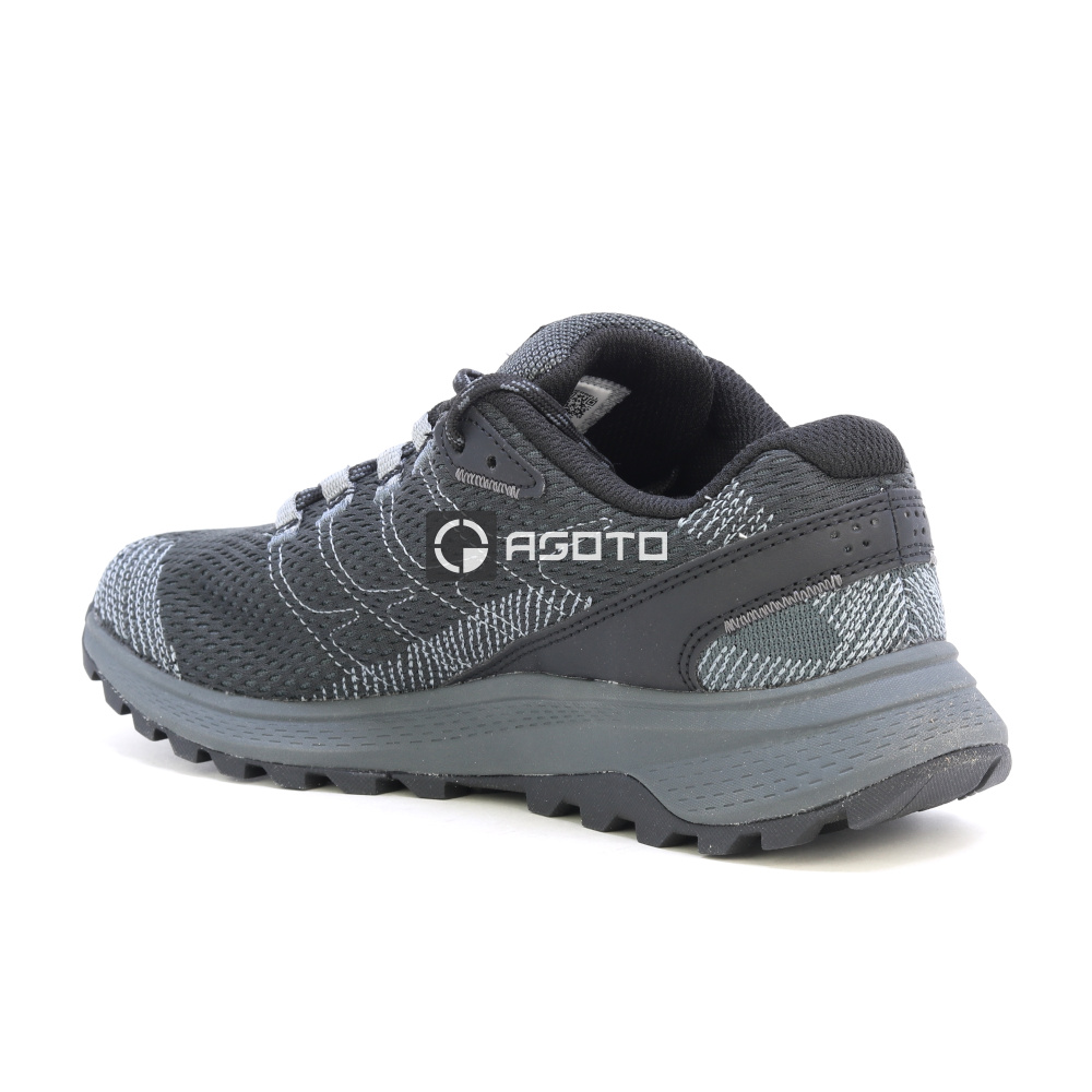 részlet MERRELL FLY STRIKE trekking cipők
