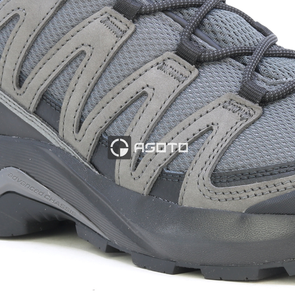 részlet SALOMON X-Adventure Recon GTX membrán Gore-Tex® trekking cipők