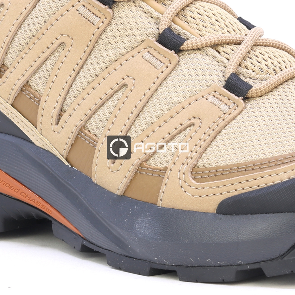 részlet SALOMON X-Adventure Recon GTX membrán Gore-Tex® trekking cipők