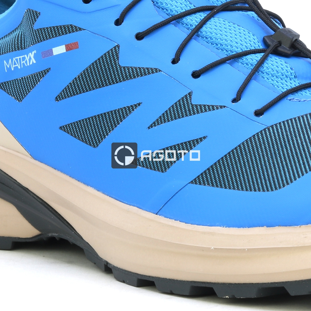 részlet SALOMON XA META MADE IN FRANCE trekking cipők