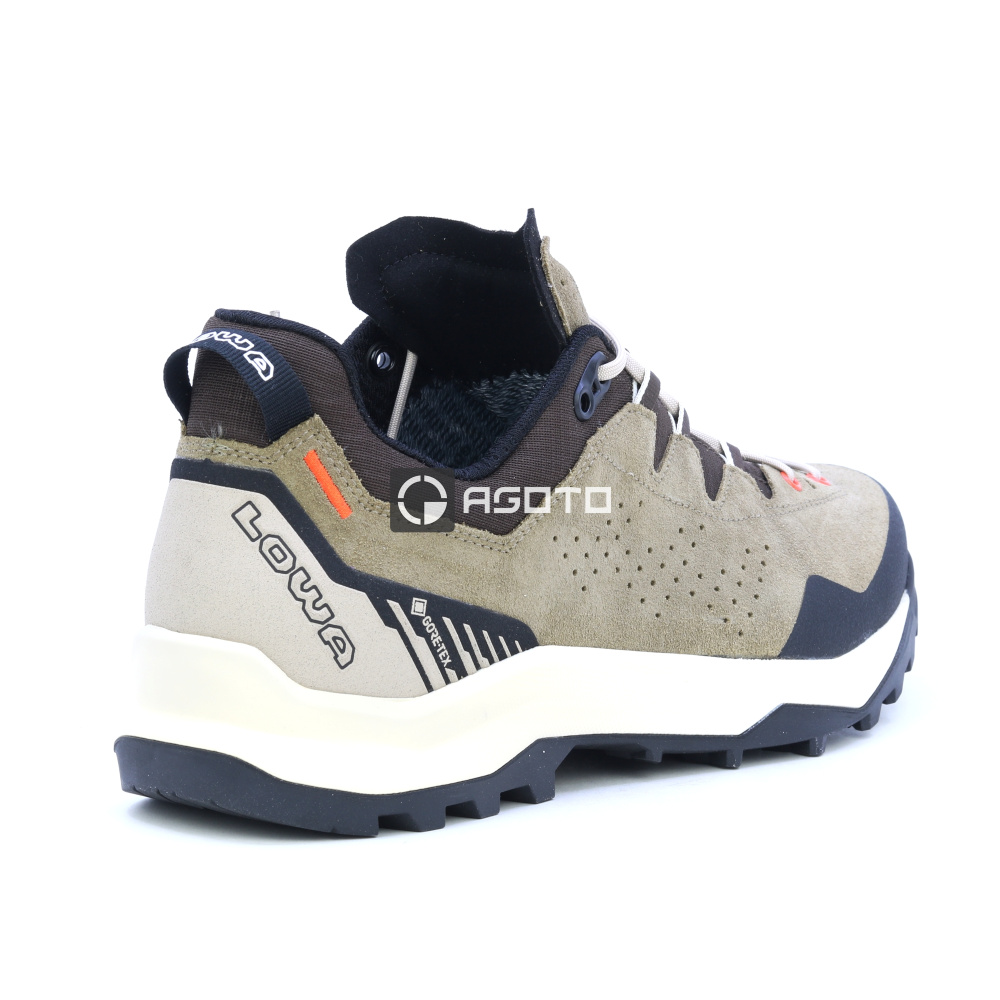 részlet LOWA Explorer GTX bézs férfi bőr outdoor cipő GORE-TEX membránnal