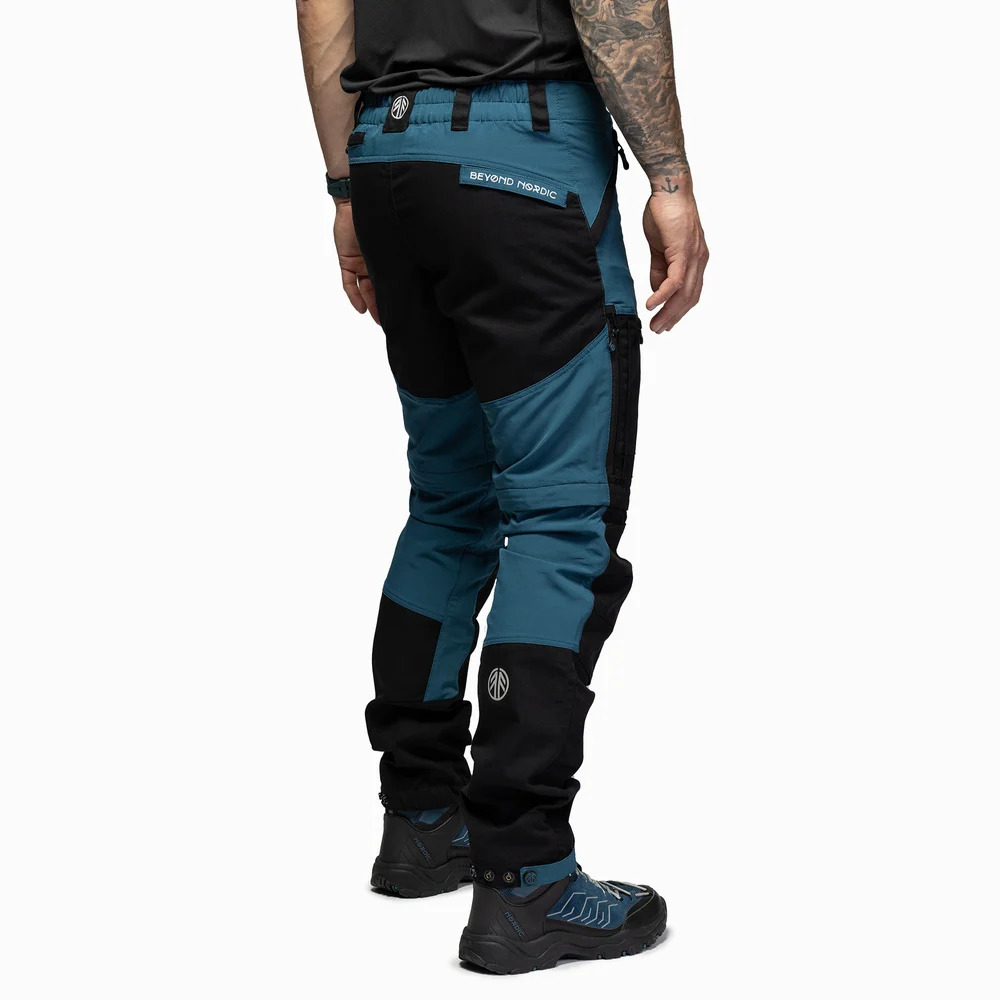 részlet Beyond Nordic Sweden Zip-Off Teflon EcoElite® túranadrág