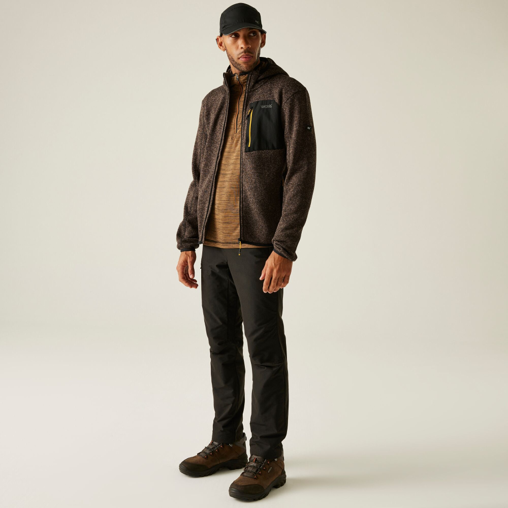 részlet REGATTA Newhill barna férfi outdoor pulóver kapucnival, kényelmes és funkcionáli