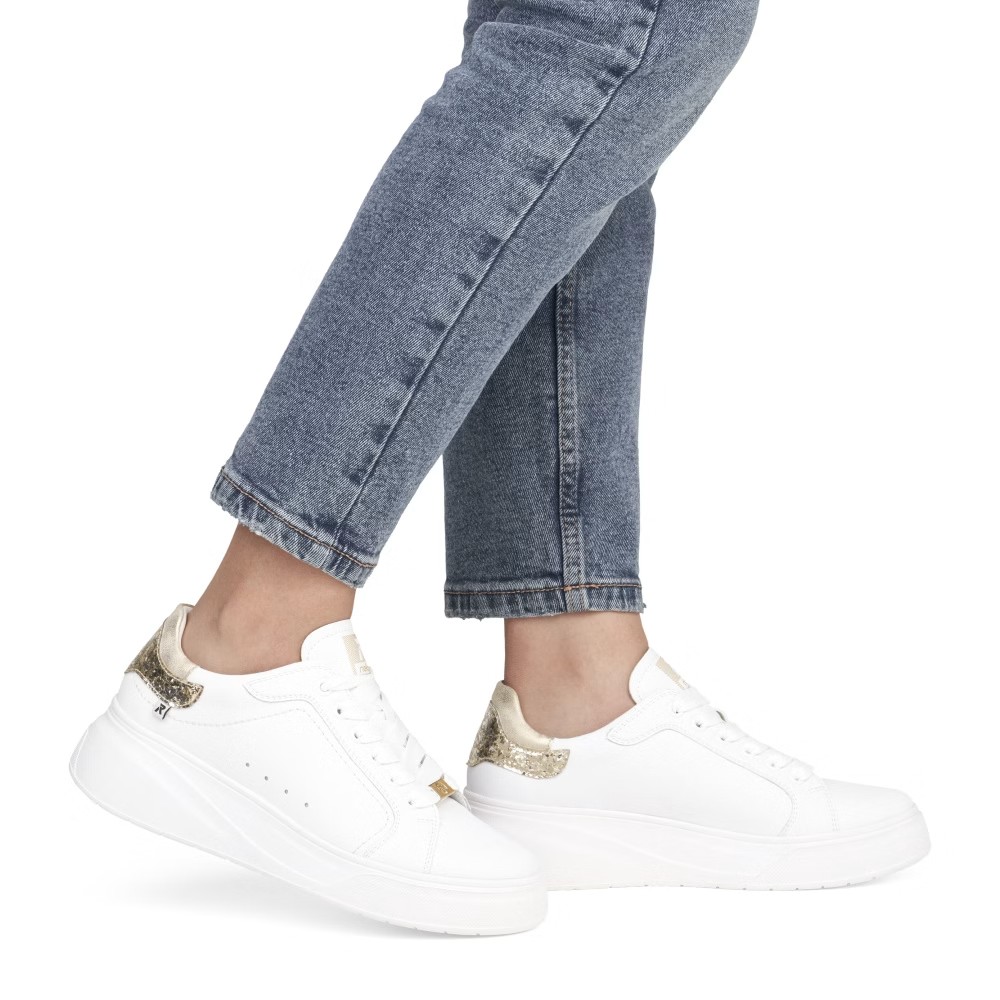 részlet RIEKER W2303-80 női cipő