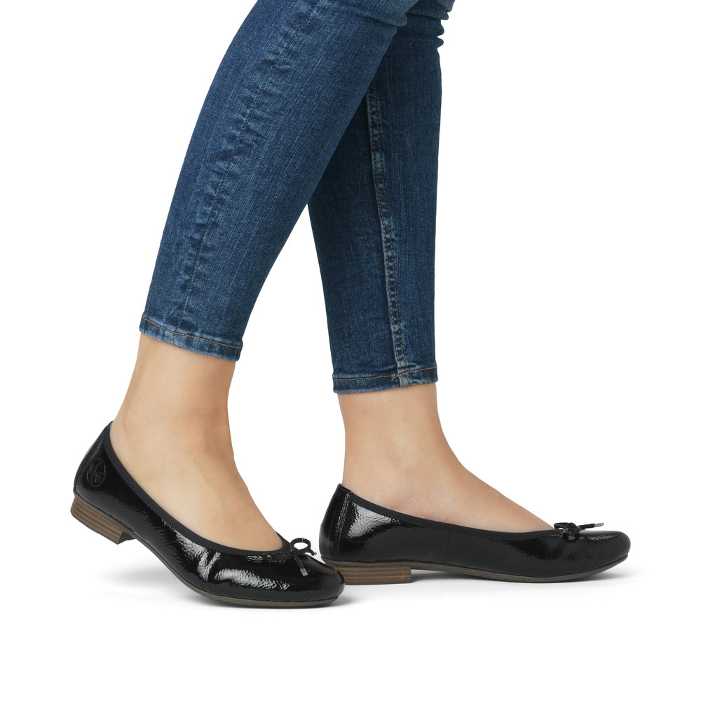 részlet RIEKER 51950-00 női cipő