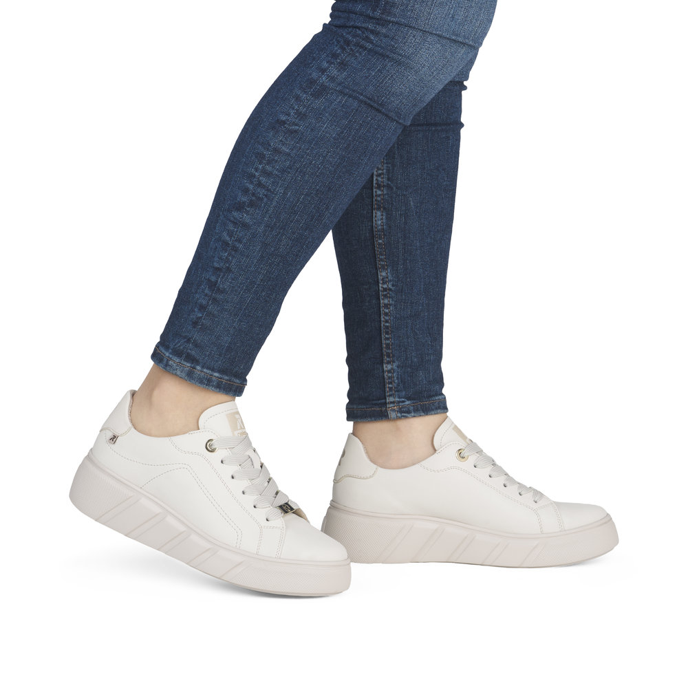 részlet Rieker W2601-82 női cipő