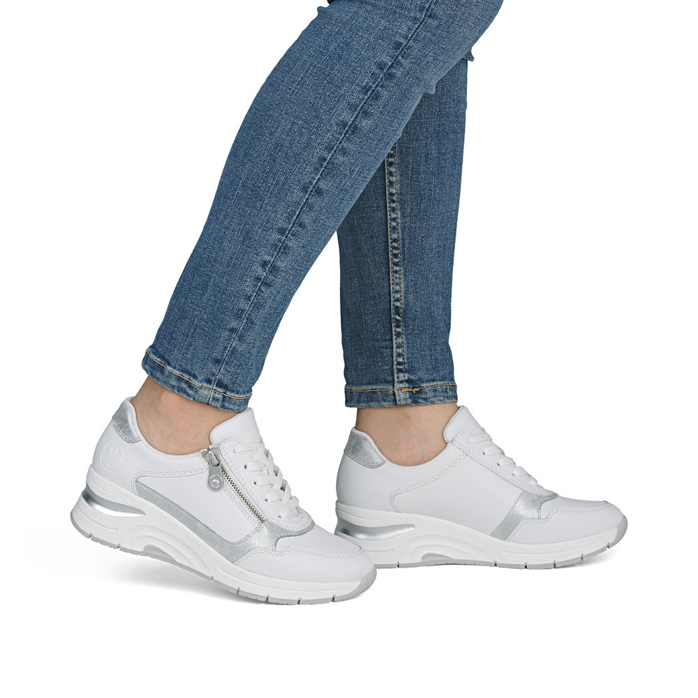 részlet RIEKER N9301-80 fehér női bőr sneaker Antistress technológiával