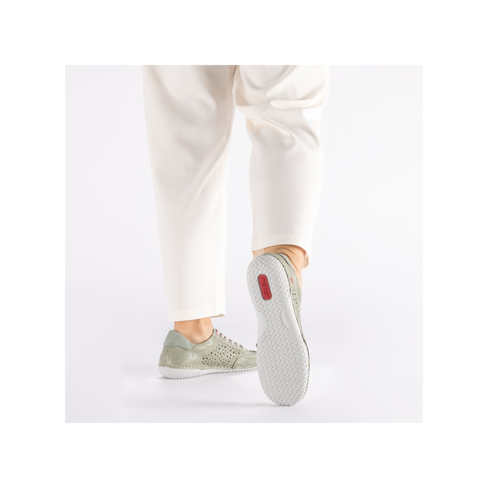 részlet RIEKER 43651-52 zöld női nyári bőr légáteresztő sneaker cipő, Antistress