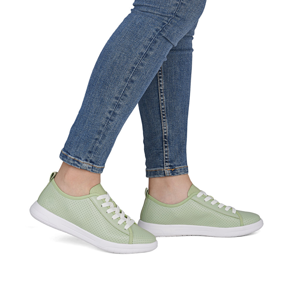 részlet RIEKER 45602-52 zöld női bőr nyári sneaker, légáteresztő, Antistress