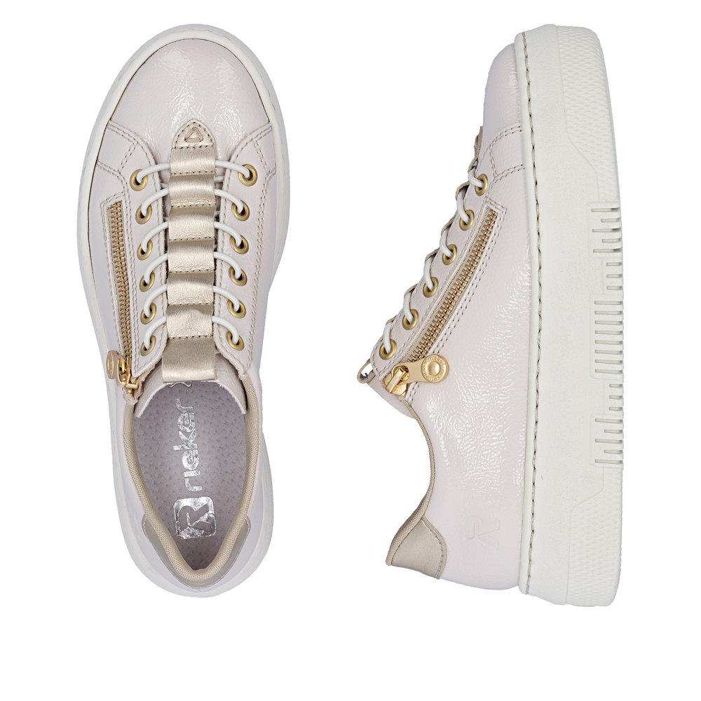 részlet RIEKER M1953-80 bézs női Antistress sneaker, modern megjelenés városi viselethez