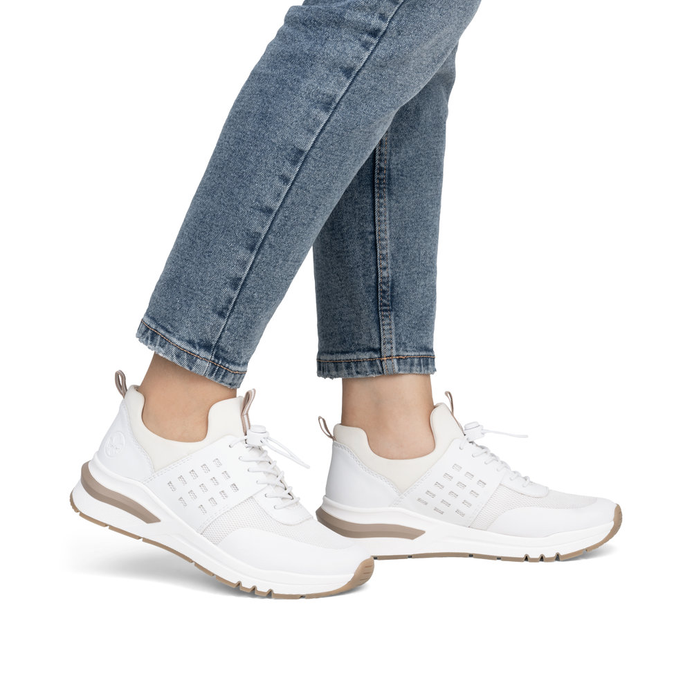 részlet RIEKER M6651-80 fehér női modern sneaker, Antistress talp