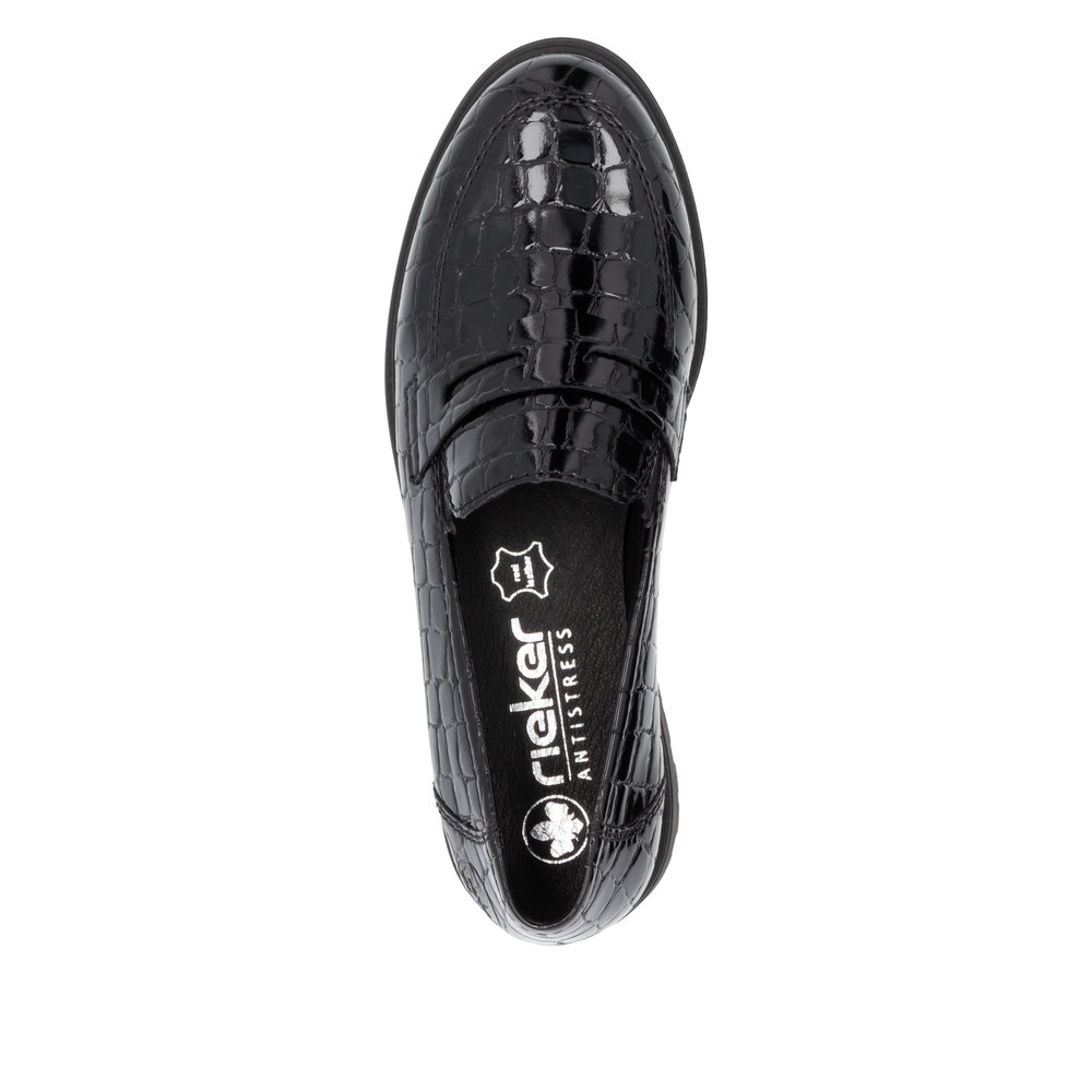 részlet RIEKER 45560-03 fekete női fényes mokaszin, modern