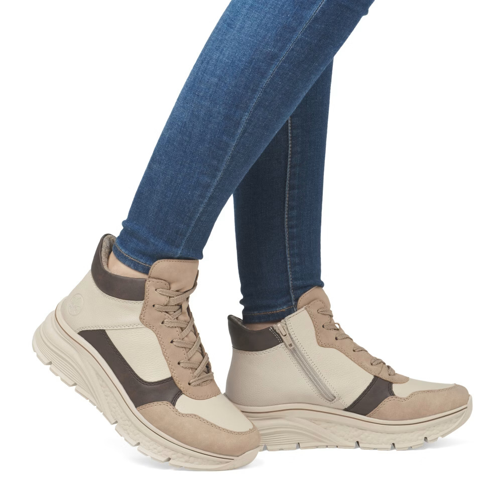 részlet RIEKER 48002-60 női téli cipő