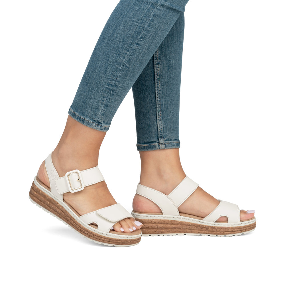 részlet RIEKER 62760-60 női szandál