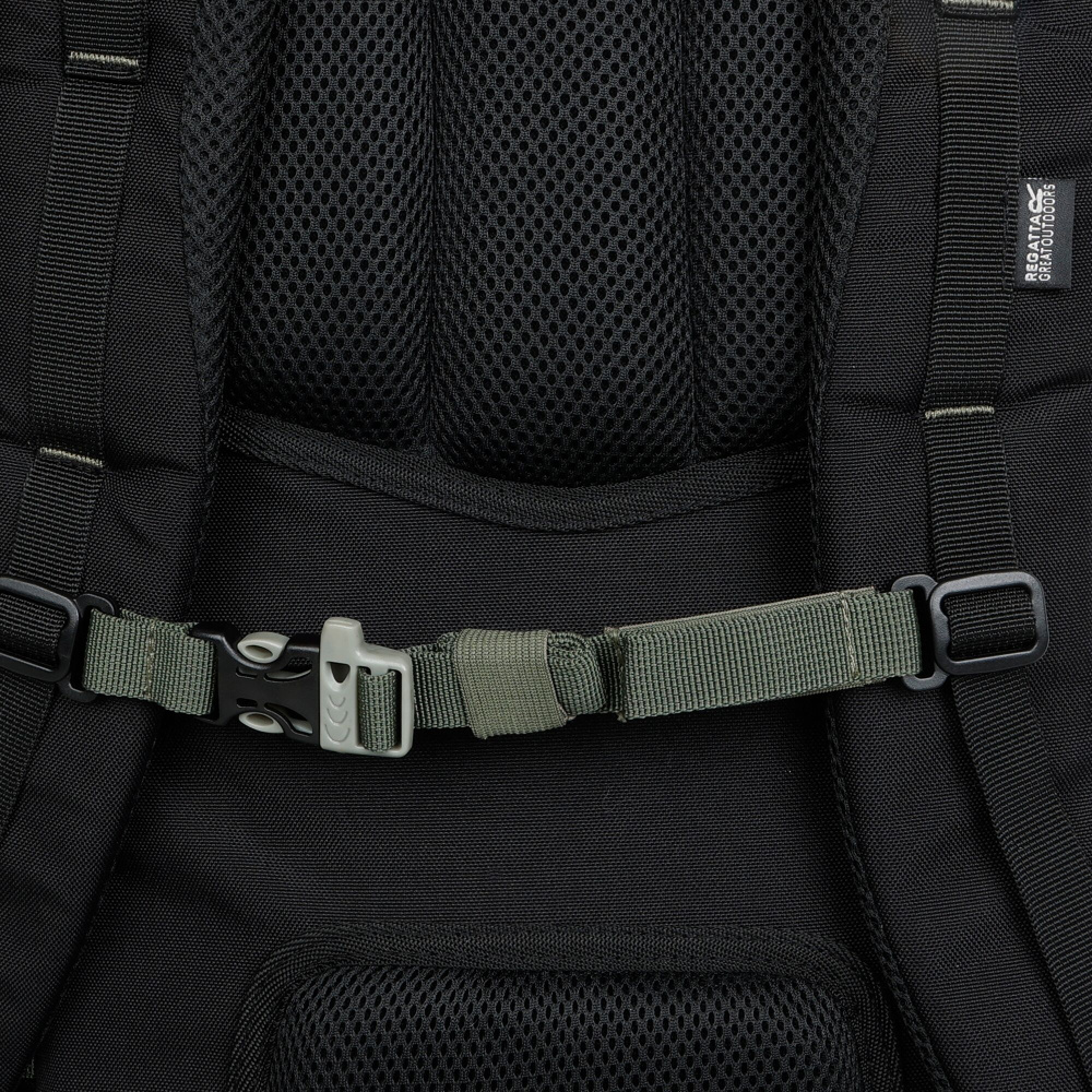 részlet REGATTA Survivor fekete uniszex outdoor hátizsák 35 L