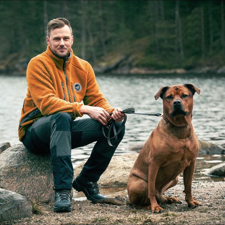 részlet ARRAK SWEDEN Teddy dzseki uni férfi/női