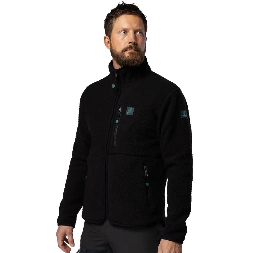 részlet Beyond Nordic Sweden Teddy férfi dzseki
