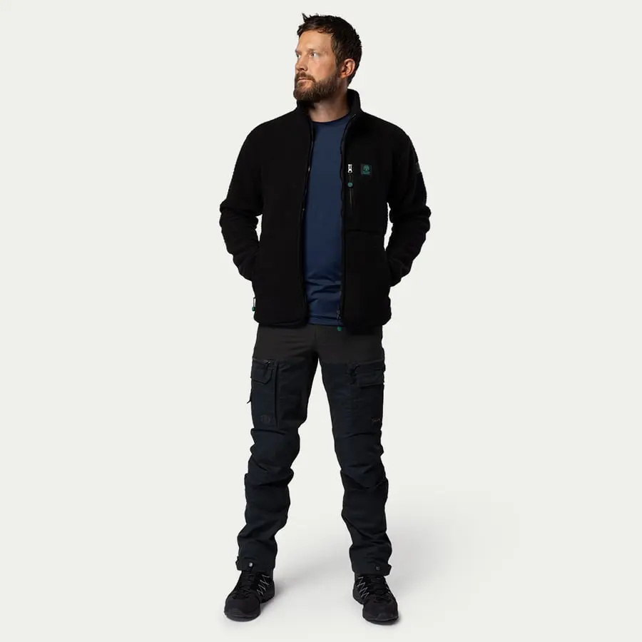részlet Beyond Nordic Sweden Teddy férfi dzseki