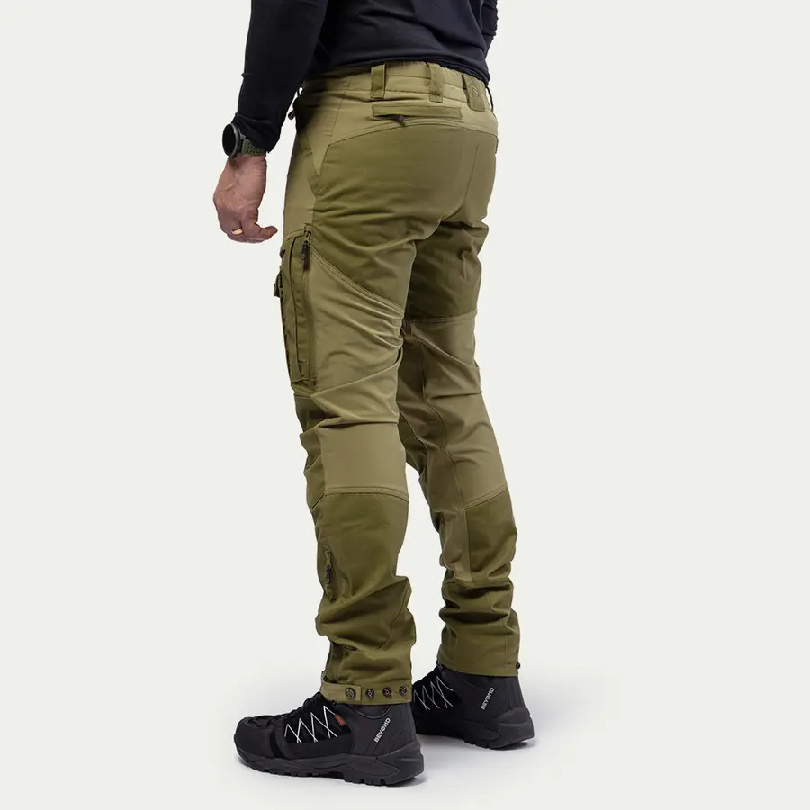 részlet Beyond Nordic Sweden Teflon EcoElite® RECCO túranadrág