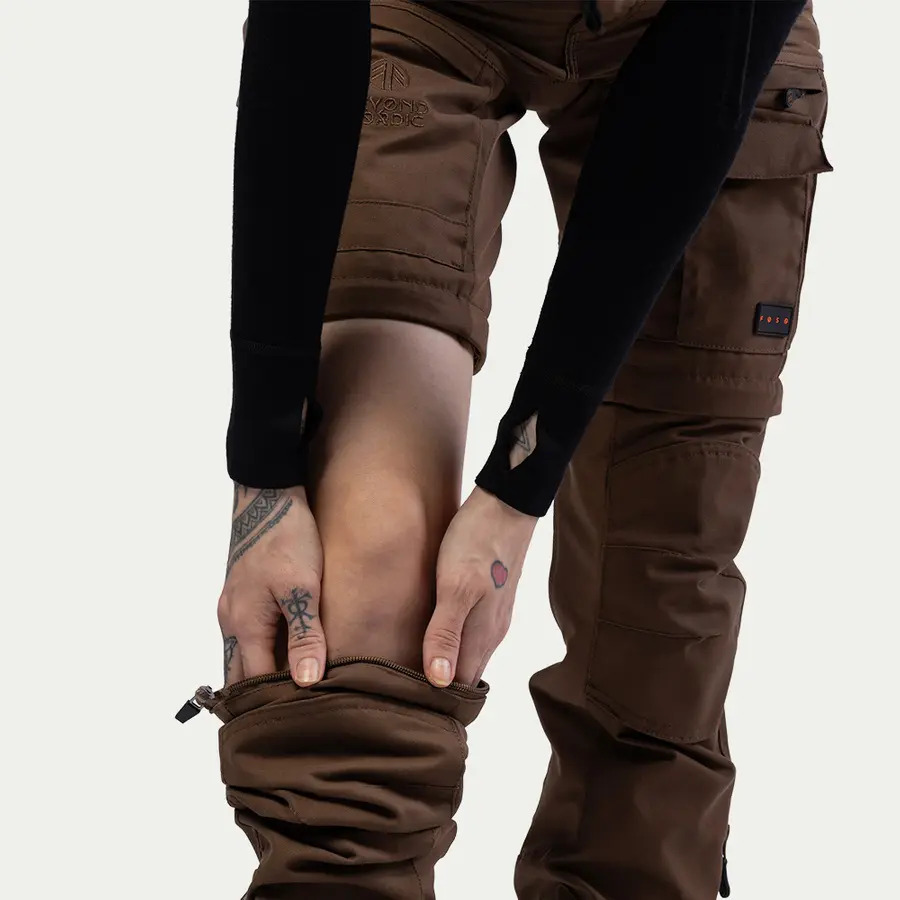 részlet Beyond Nordic Sweden Zip-Off Teflon EcoElite® női túranadrág