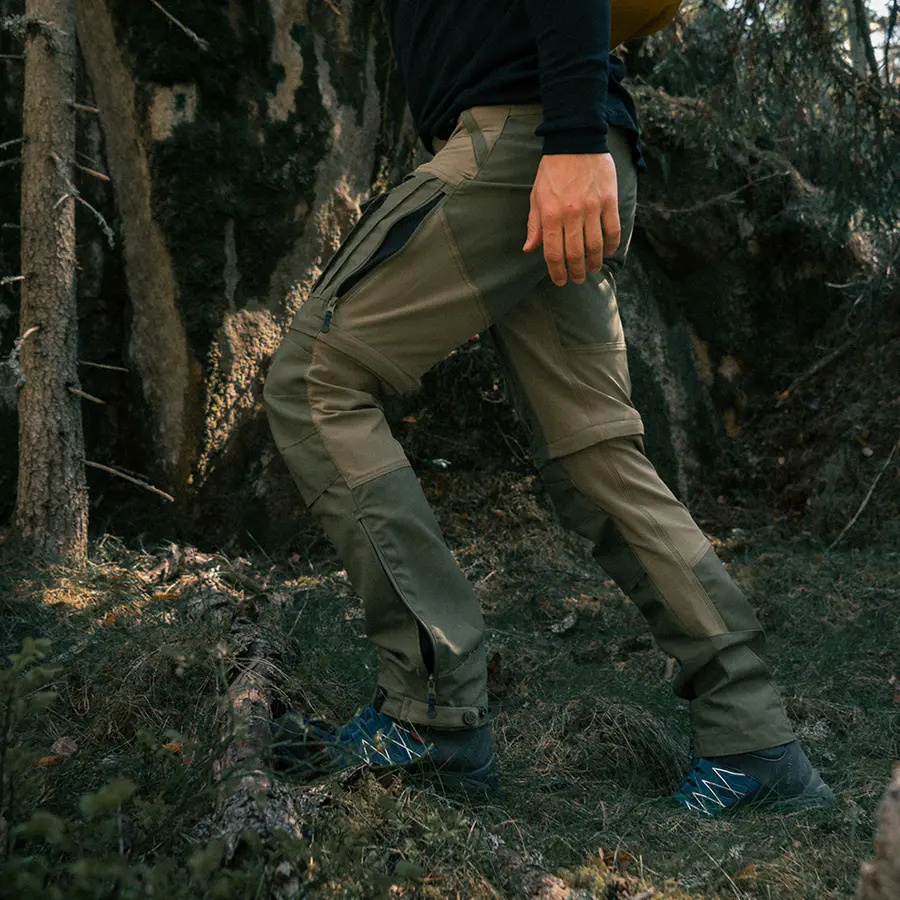 részlet Beyond Nordic Sweden Zip-Off Teflon EcoElite® túranadrág