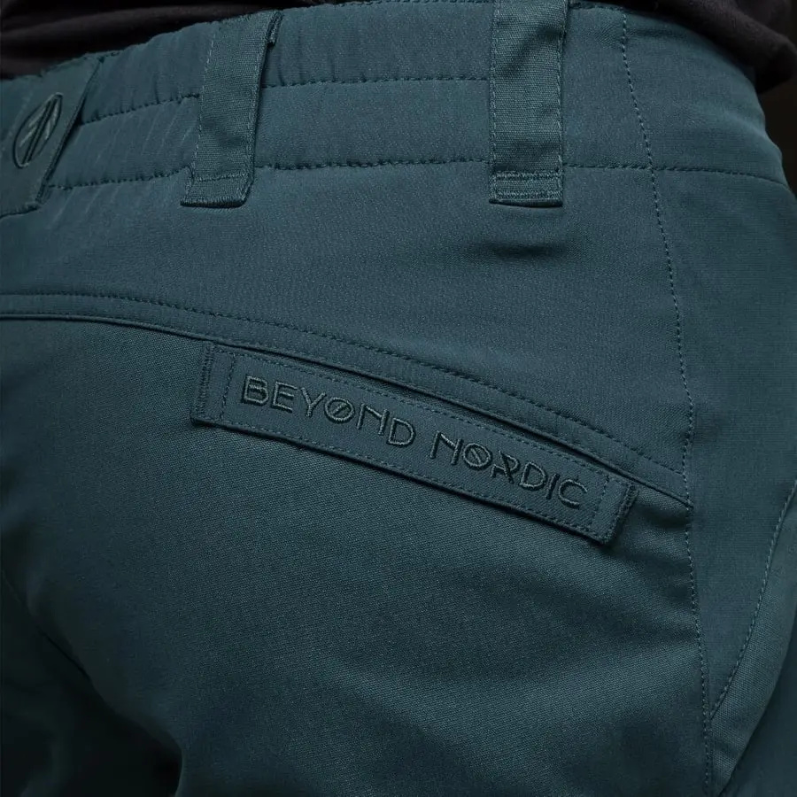 részlet Beyond Nordic Sweden könnyű és légáteresztő kék férfi outdoor nadrág Recco rends