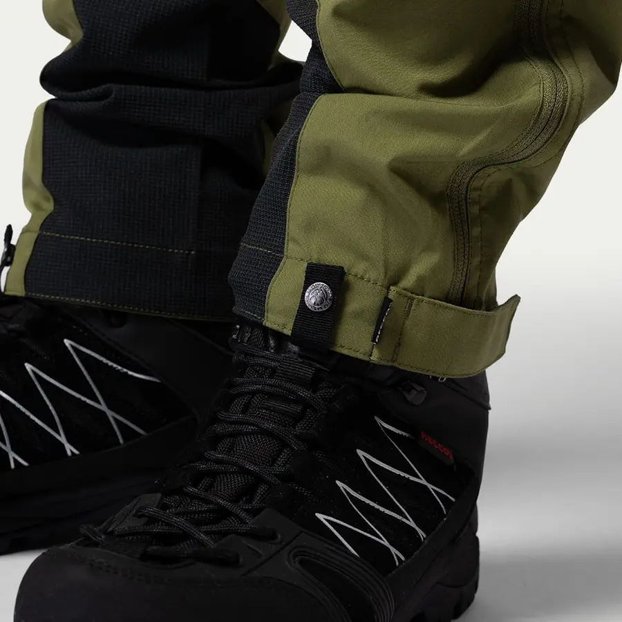 részlet Beyond Nordic Sweden férfi zöld outdoor nadrág stretch kényelmes vízlepergető