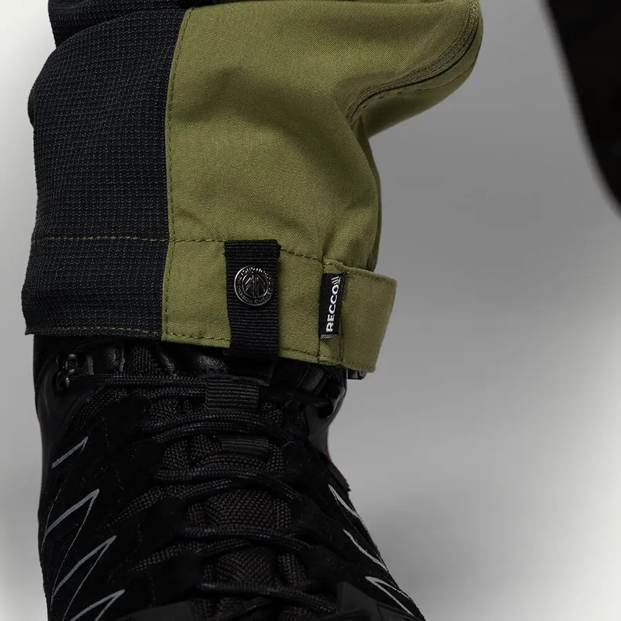 részlet Beyond Nordic Sweden férfi zöld outdoor nadrág stretch kényelmes vízlepergető