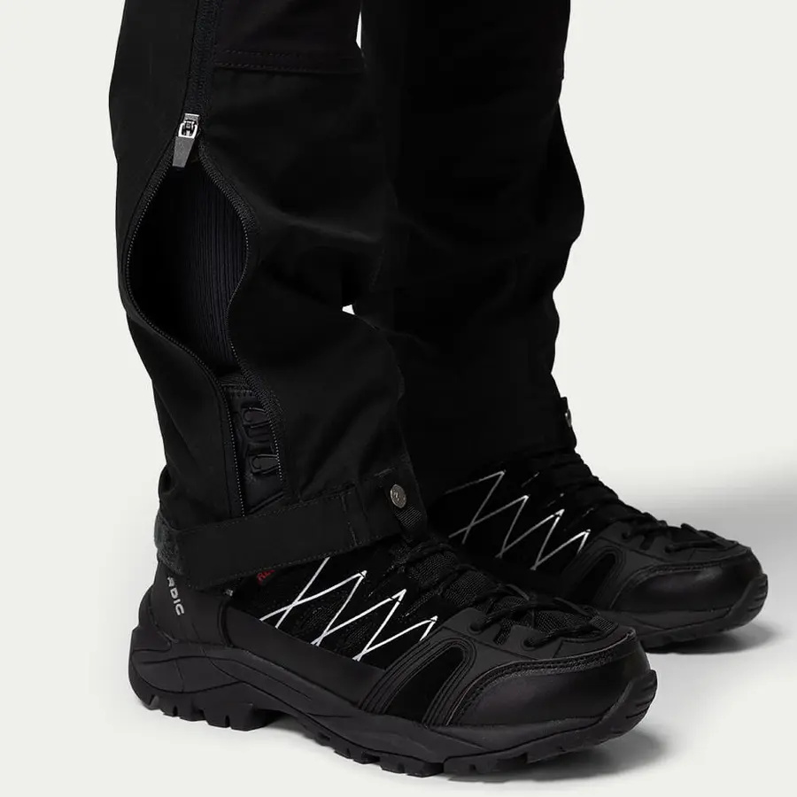 részlet Beyond Nordic Sweden női fekete outdoor nadrág stretch kényelmes vízlepergető