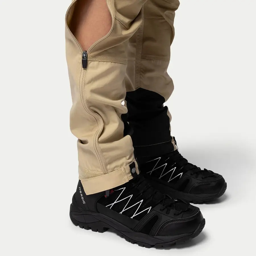 részlet Beyond Nordic Sweden női bézs outdoor nadrág stretch kényelmes vízlepergető