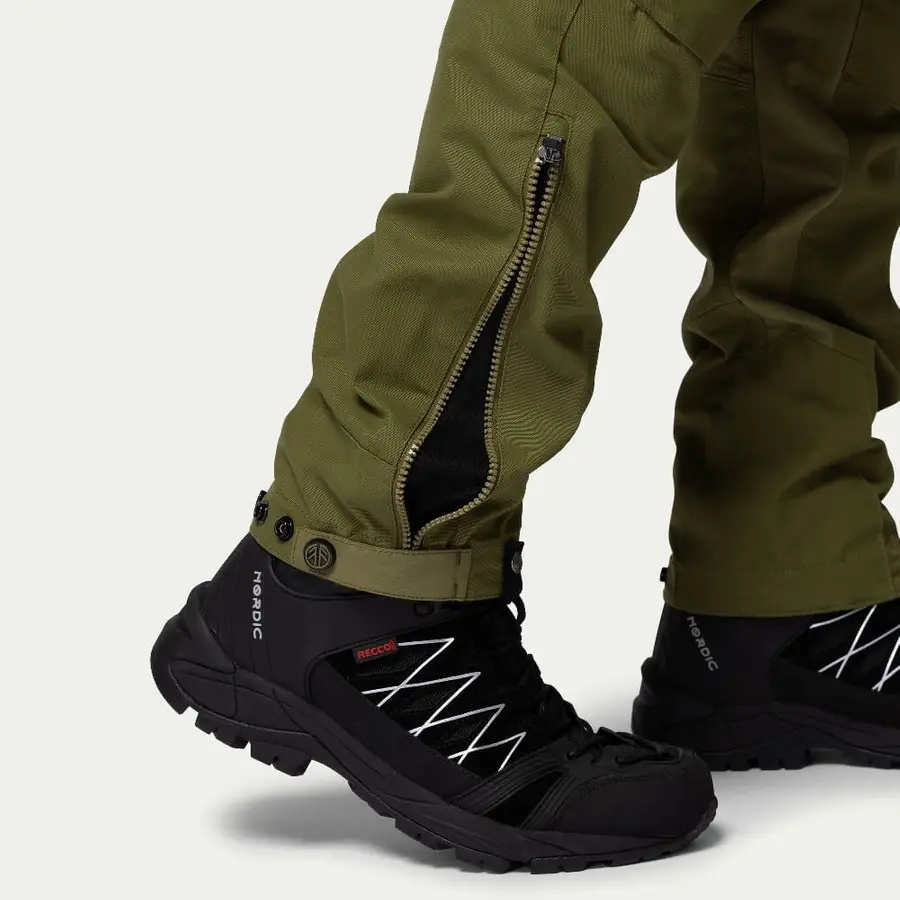 részlet Beyond Nordic Sweden férfi zöld outdoor nadrág stretch kényelmes vízlepergető