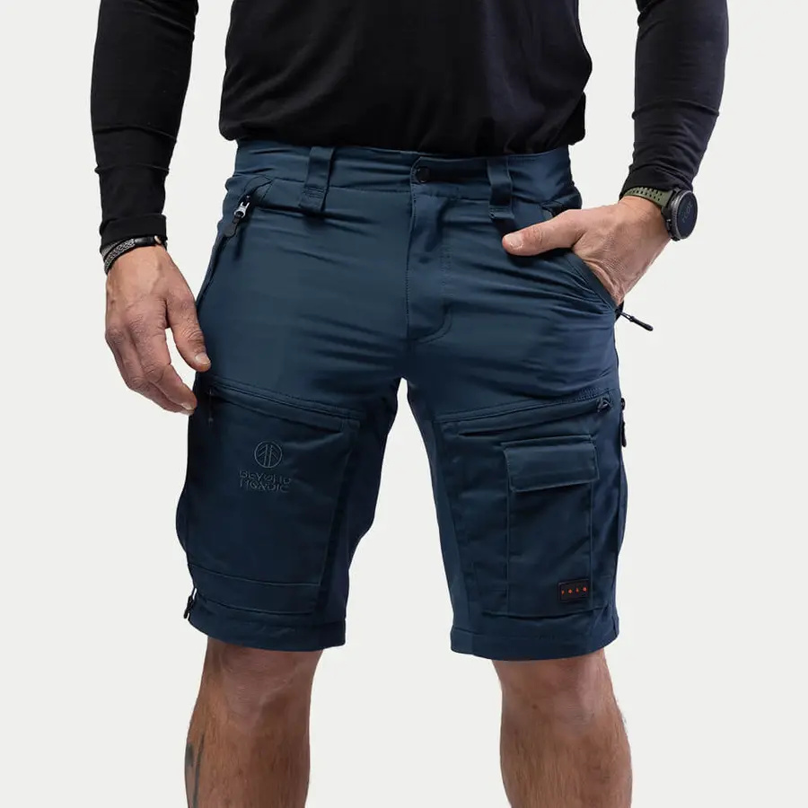 részlet Beyond Nordic Sweden férfi kék 2 az 1-ben outdoor nadrág, levehető szárakkal