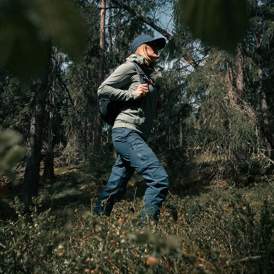 részlet Beyond Nordic Sweden Zip-Off kék női 2 az 1-ben outdoor nadrág Teflon EcoElite®