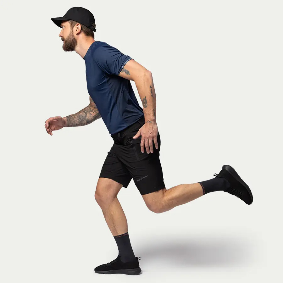 részlet Beyond Nordic Sweden Terraflex™ quick-dry férfi rövidnadrág