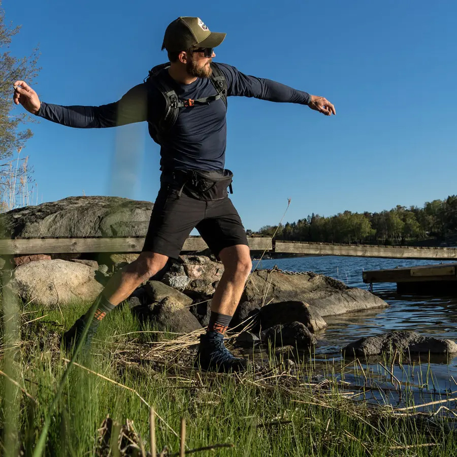 részlet Beyond Nordic Sweden Terraflex™ quick-dry férfi rövidnadrág
