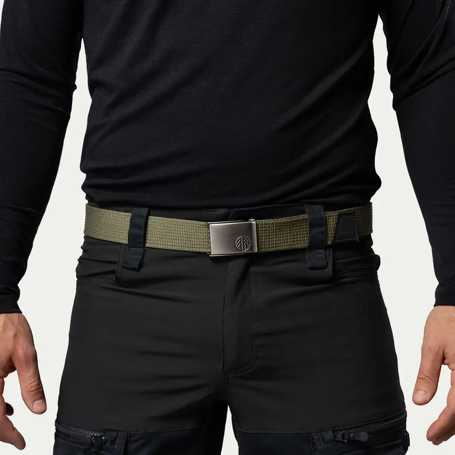 részlet Beyond Nordic Sweden BN409 zöld univerzális öv fém csattal