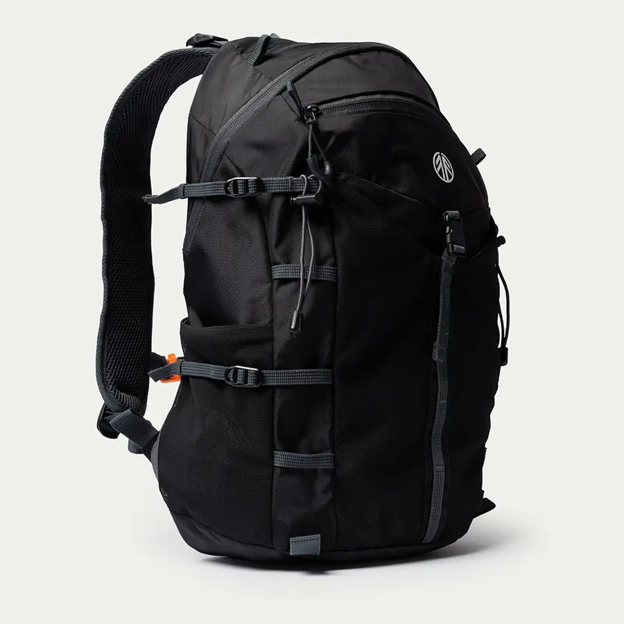 részlet Beyond Nordic Sweden BN503 fekete férfi outdoor hátizsák 20L