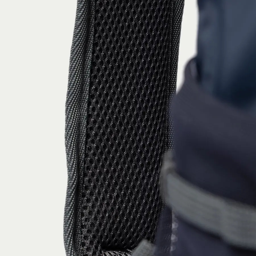 részlet Beyond Nordic Sweden BN503 fekete férfi outdoor hátizsák 20L