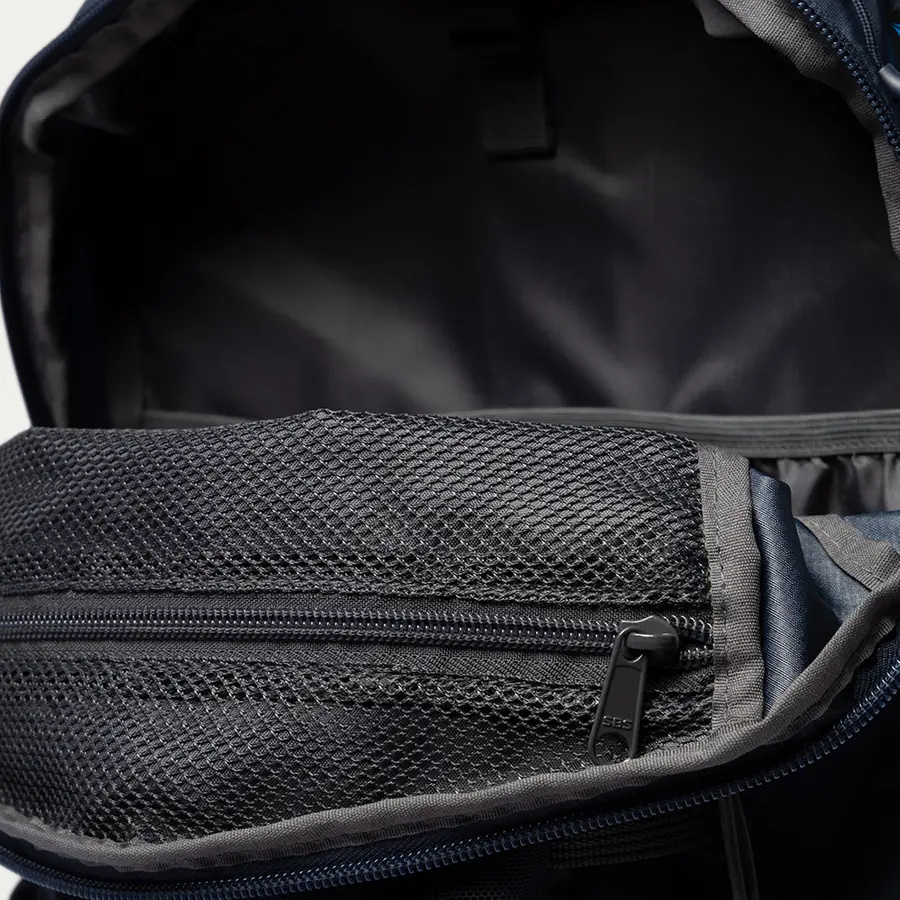 részlet Beyond Nordic Sweden BN503 fekete férfi outdoor hátizsák 20L