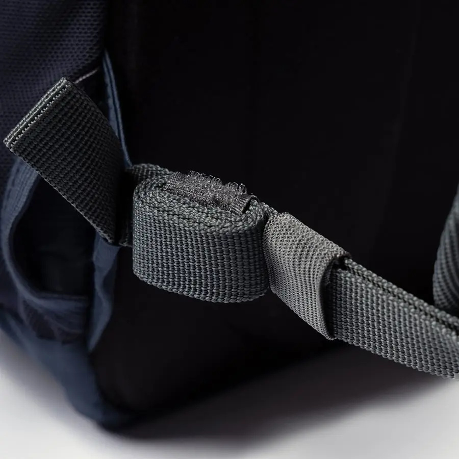 részlet Beyond Nordic Sweden BN503 fekete férfi outdoor hátizsák 20L