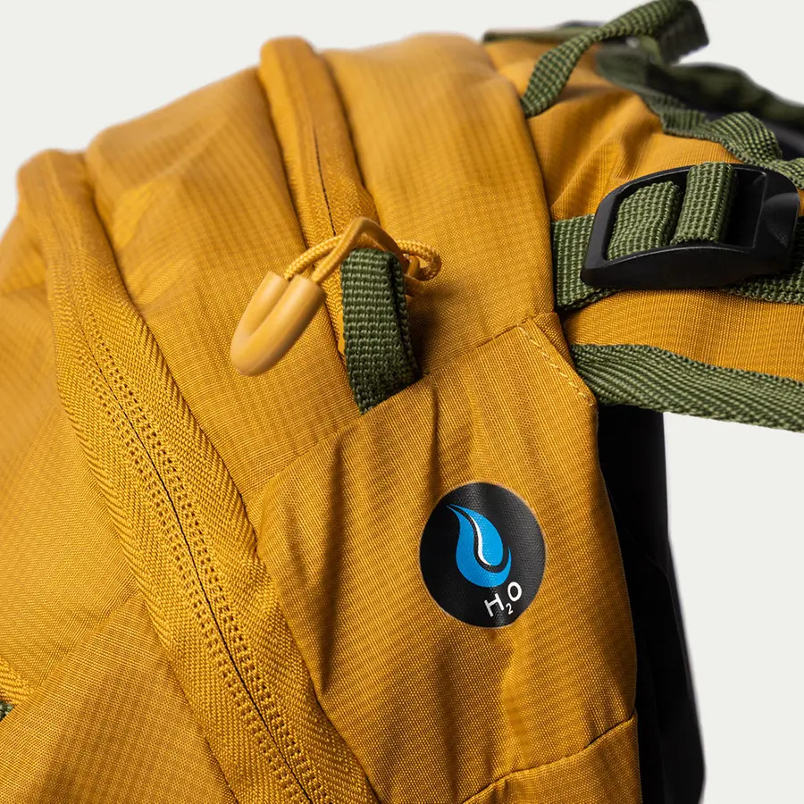 részlet Beyond Nordic Sweden BN503 fekete férfi outdoor hátizsák 20L