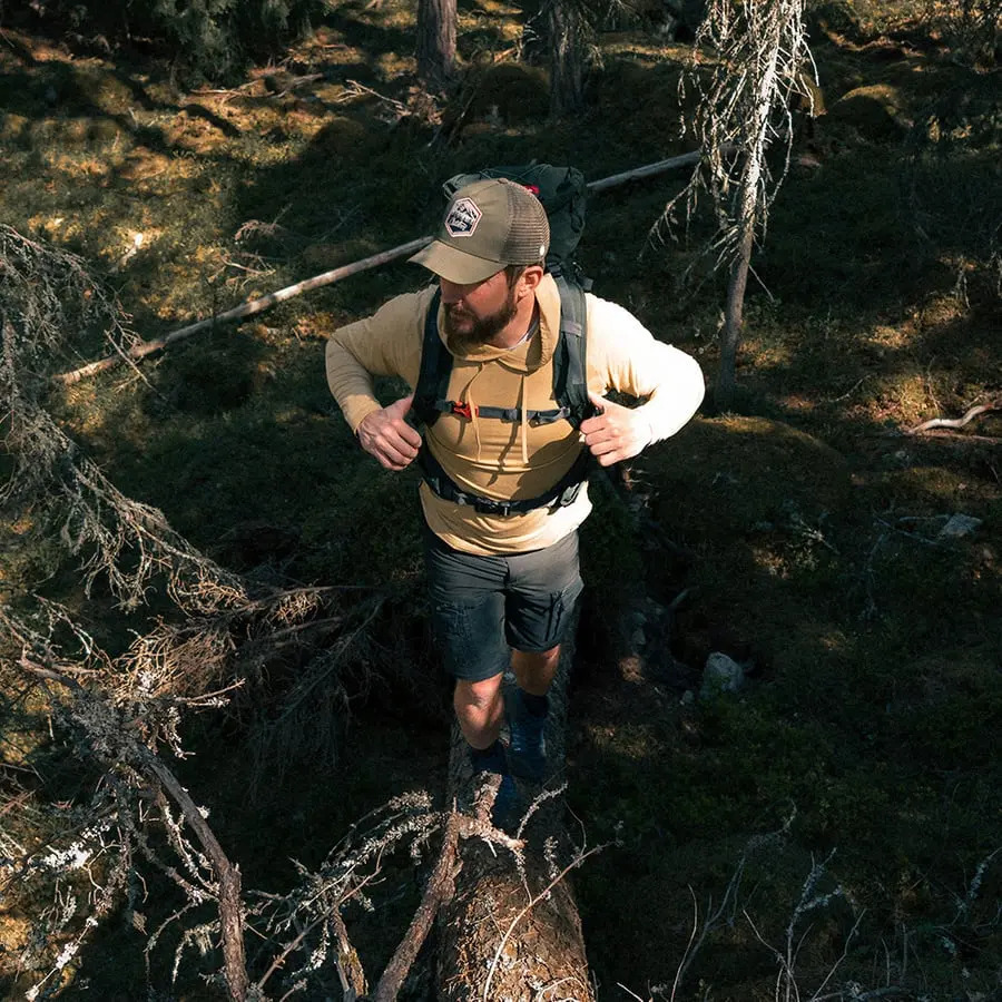 részlet Beyond Nordic BN215 olajzöld férfi baseball sapka, Trucker típus, szellős