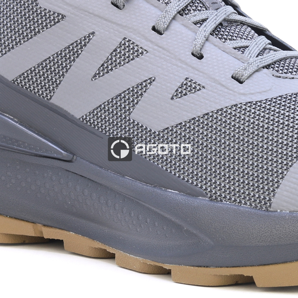 részlet SALOMON Elixir Tour black trekking cipő